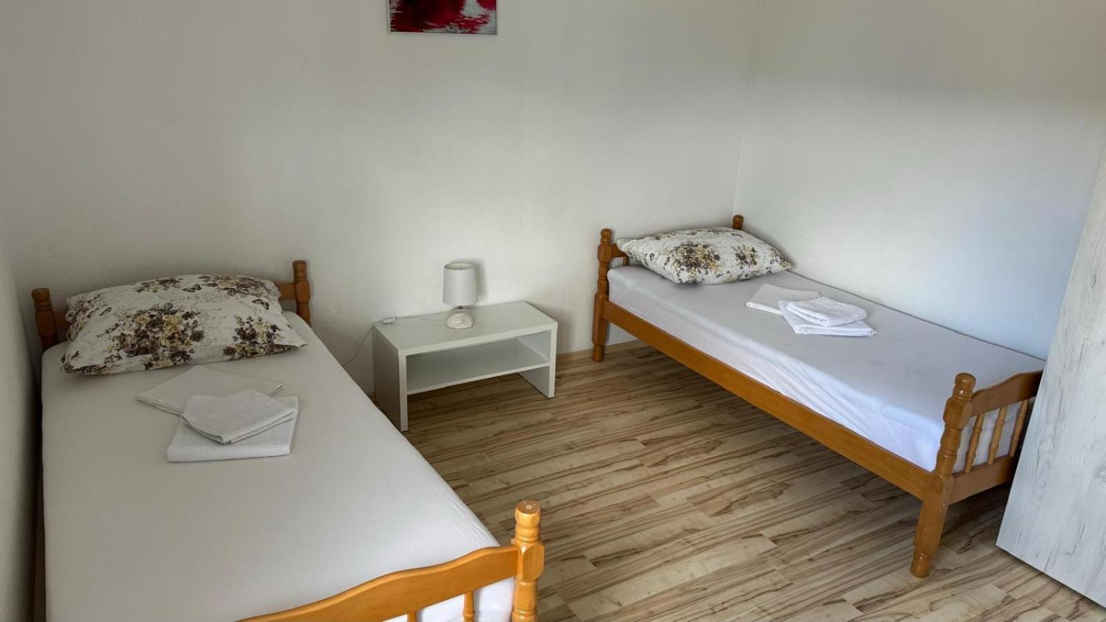 Apartman Malekin Prozor Exterior foto